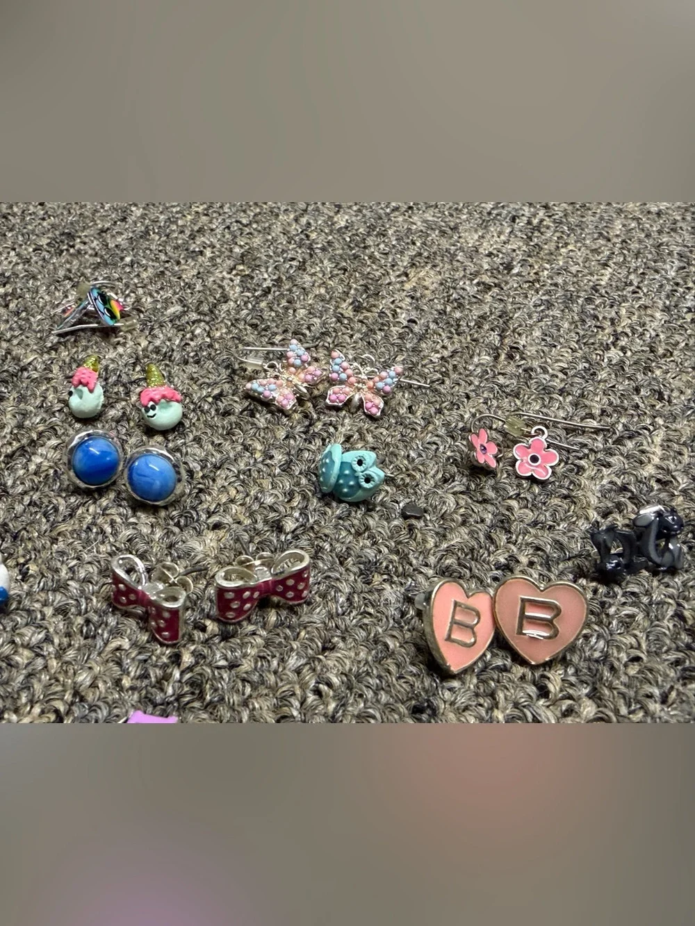 Assorted Women’s & Girls Earrings Lot